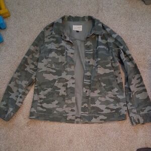 Universal Thread Camouflage Jacket